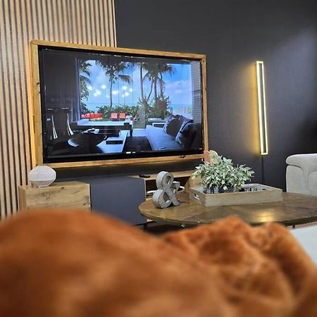 Modern Galleria Gem Private Jacuzzi 3 Br Houston Buitenkant foto