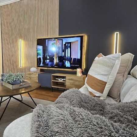 Modern Galleria Gem Private Jacuzzi 3 Br Houston Buitenkant foto