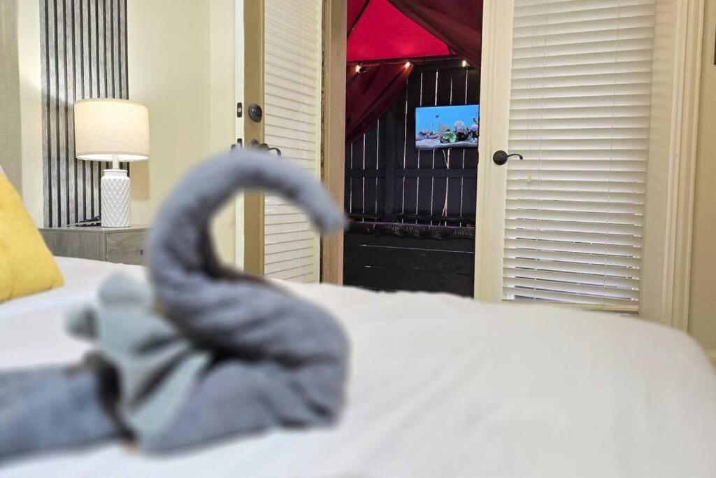 Modern Galleria Gem Private Jacuzzi 3 Br Houston Buitenkant foto